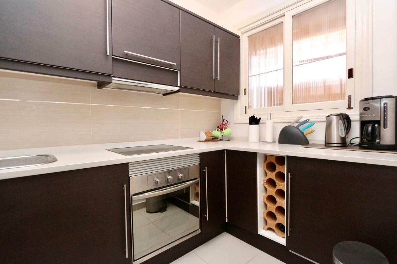 3- Bedroom Apartment In The Centre Of Calpe With Nice Living Room, 1 Bathroom. Exterior photo