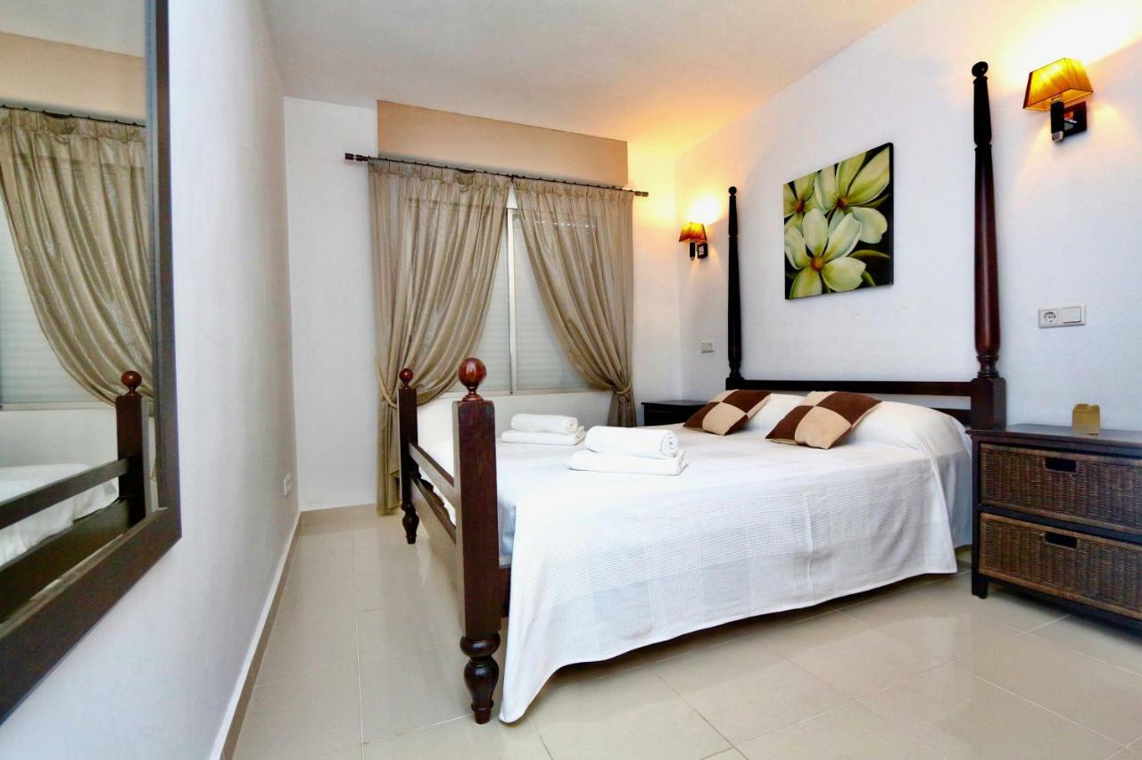 3- Bedroom Apartment In The Centre Of Calpe With Nice Living Room, 1 Bathroom. Exterior photo