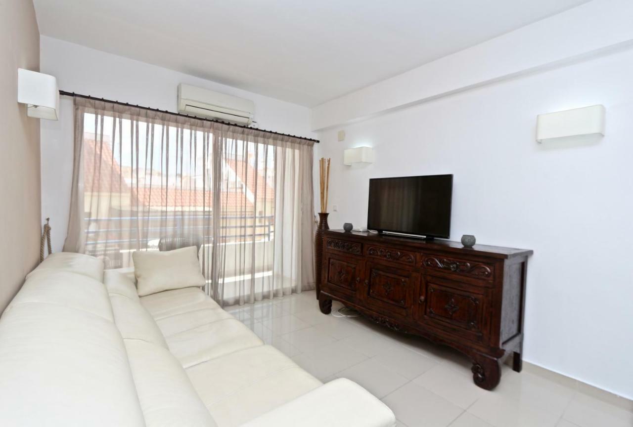 3- Bedroom Apartment In The Centre Of Calpe With Nice Living Room, 1 Bathroom. Exterior photo